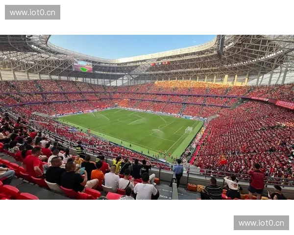 围绕2001赛季足球联赛的发展历程与精彩赛事全面全景深度解析